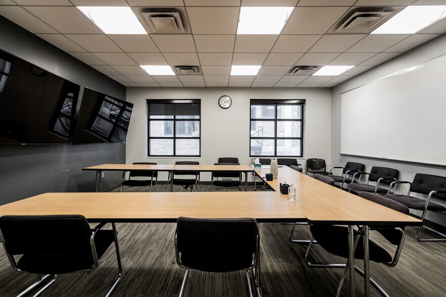 More Photos Of 1401 Farmer St, Detroit Office For Lease