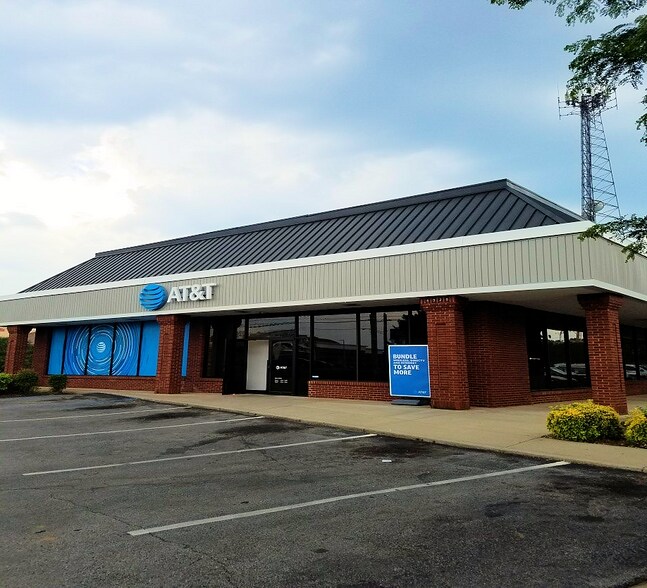 Primary Photo Of 4929 University Dr NW, Huntsville Unknown For Lease