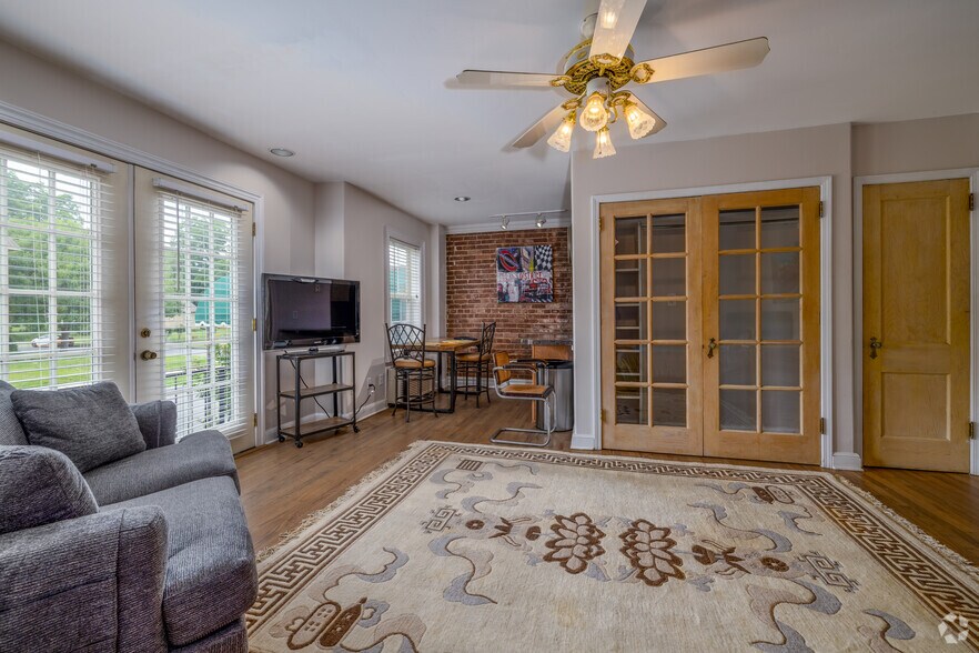 More Photos Of 24 E 17th St, Tulsa Apartments For Sale