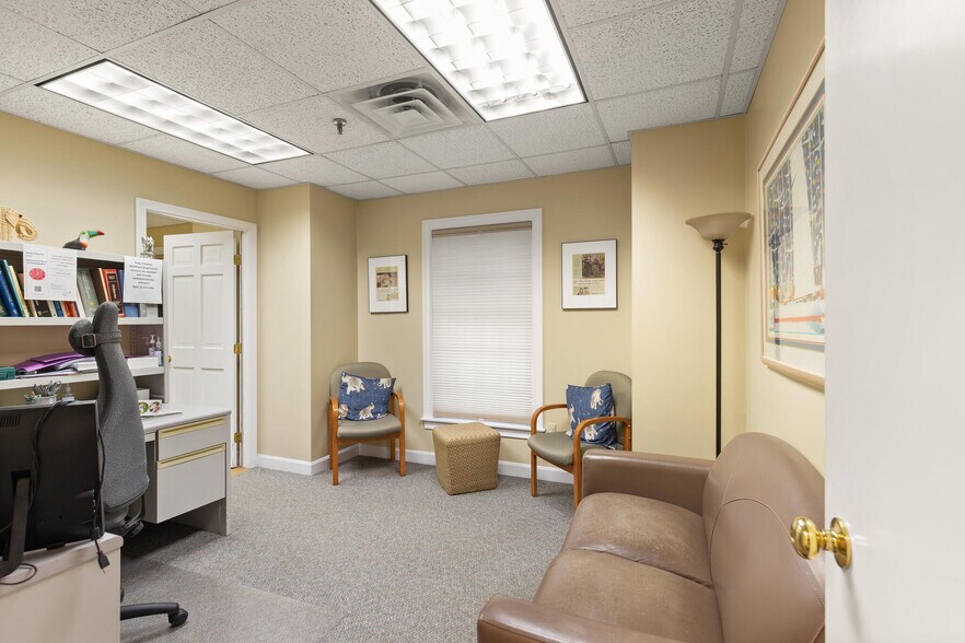 More Photos Of 7 Federal St, Danvers Office For Sale