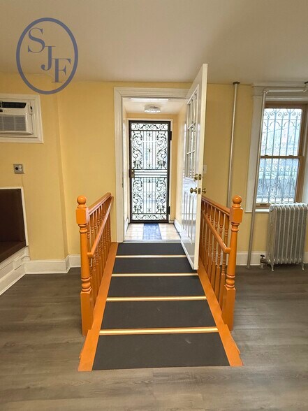 More Photos Of 175 Fenimore St, Brooklyn Flex For Lease