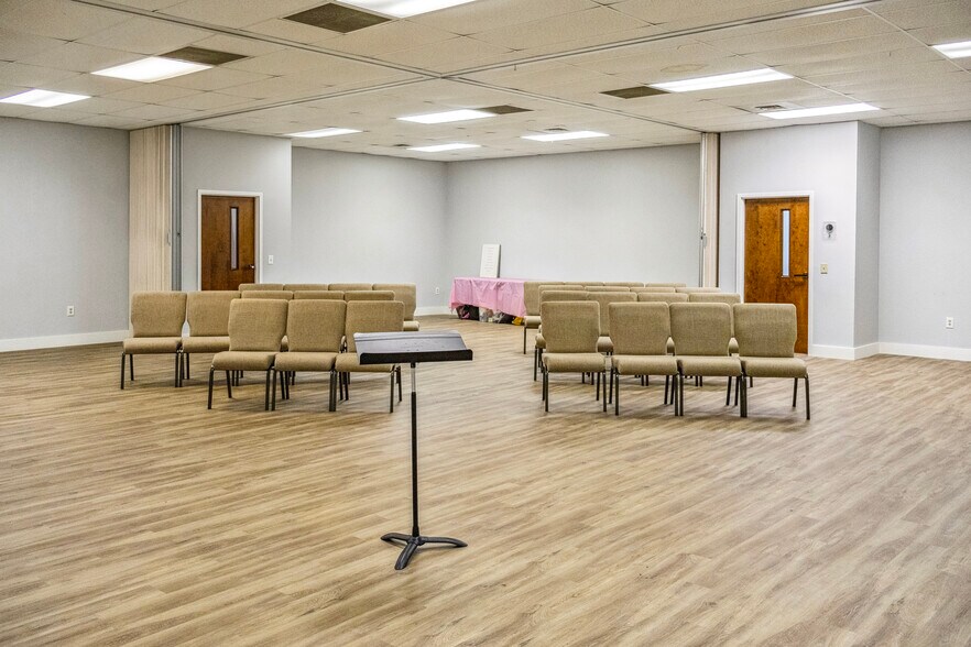 More Photos Of 4528 Rockbridge Rd, Stone Mountain Religious Facility For Sale