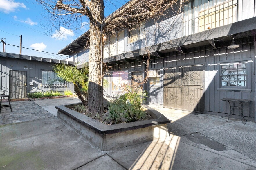 More Photos Of 1459 N Van Ness Ave, Fresno Storefront For Sale