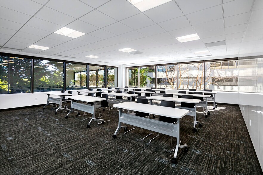 More Photos Of 2000 Powell St, Emeryville Office For Lease