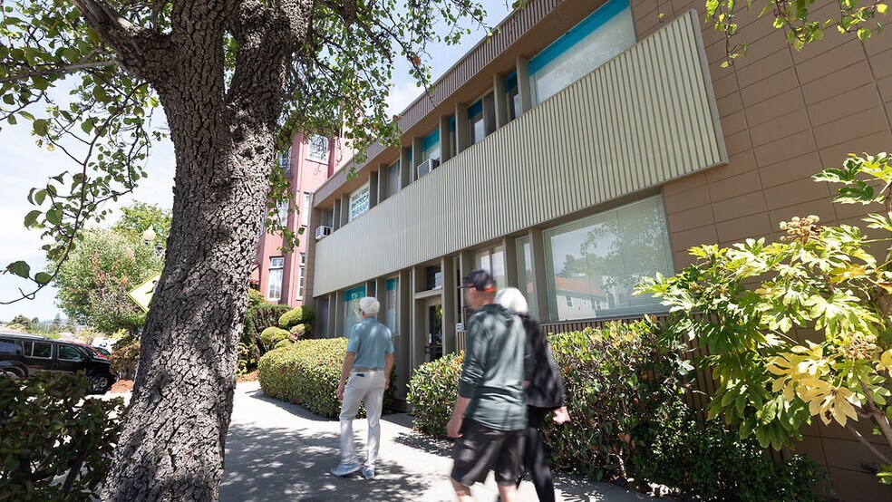 More Photos Of 3718 Grand Ave, Oakland Office For Sale