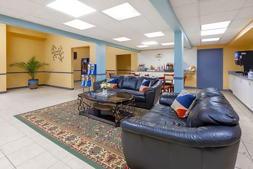 More Photos Of 299 Adena Dr, Newcomerstown Hotel For Sale