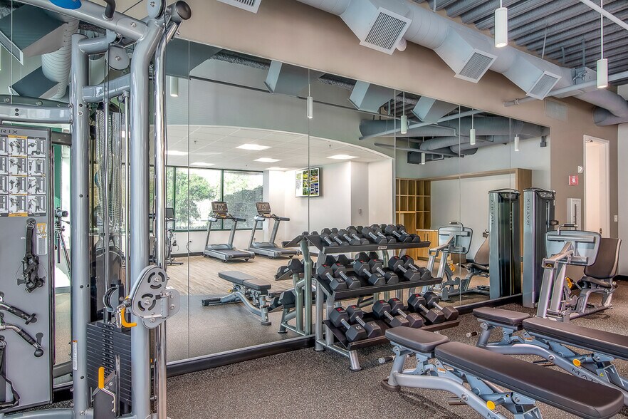 More Photos Of 3700 Mansell Rd, Alpharetta Office For Lease