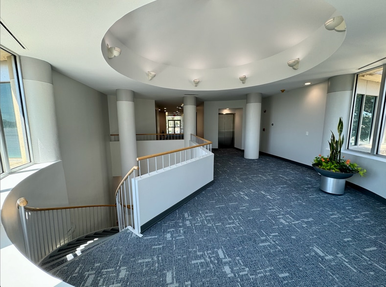 More Photos Of 6001-6077 W Interstate 20, Arlington Office For Lease