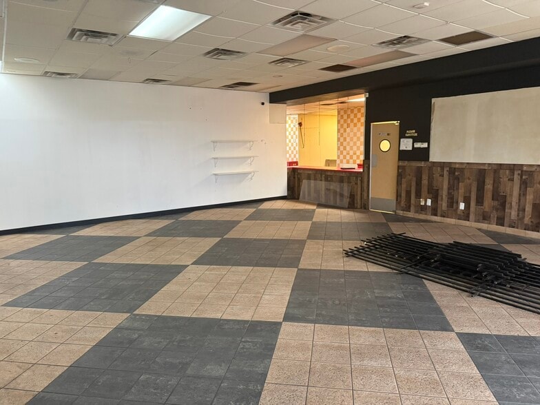 More Photos Of 2881 FM Road 157, Mansfield Restaurant For Lease