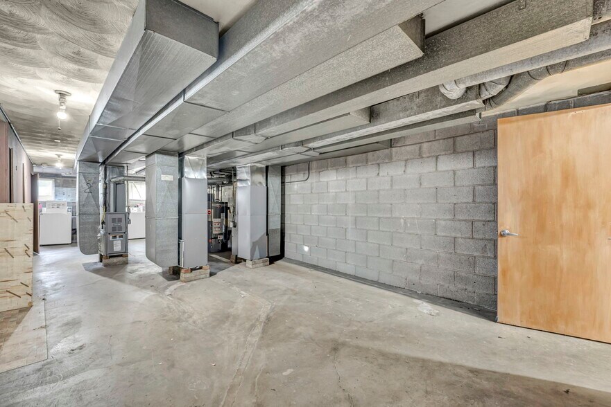 More Photos Of 885 S Green Rd, Cleveland Apartments For Sale