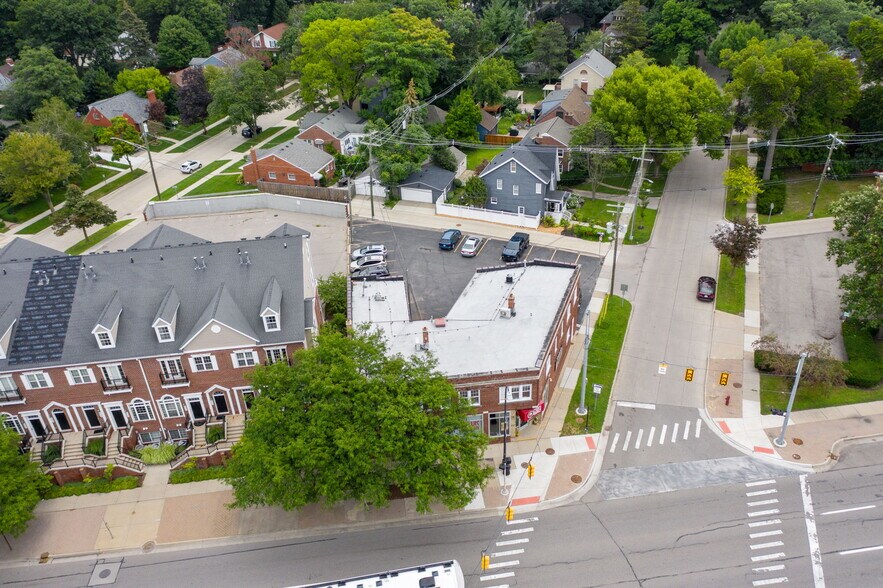 More Photos Of 23900-23908 Woodward Ave, Pleasant Ridge Office For Lease