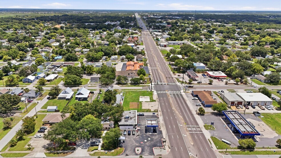 More Photos Of 718 13th St, Saint Cloud Convenience Store For Sale
