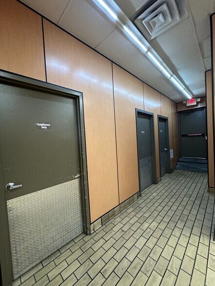 More Photos Of 5049-5057 Garrett Ave, Beltsville Freestanding For Lease