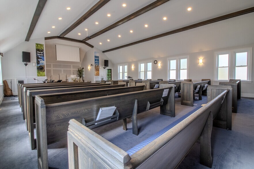 More Photos Of 207 N Prettyman St, Knox Religious Facility For Sale