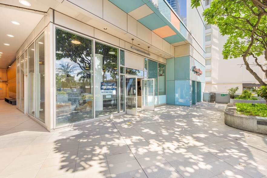 More Photos Of 2155 kalakaua Ave, Honolulu Office For Lease