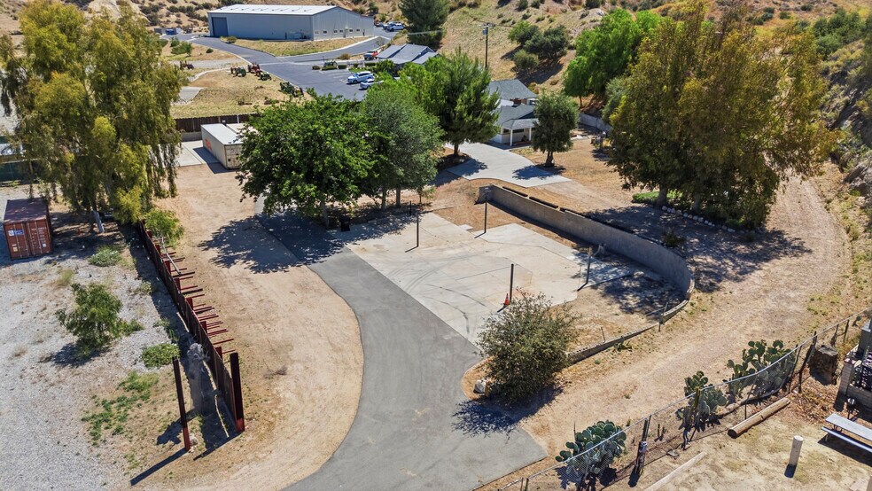 More Photos Of 16166 Sierra Hwy, Santa Clarita Land For Lease