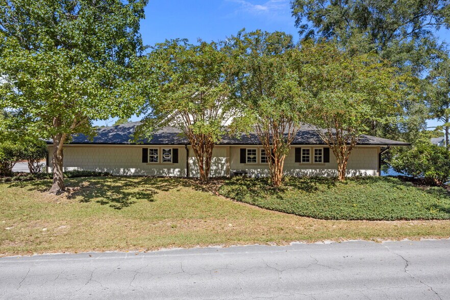 More Photos Of 44 Shoreline Dr, New Bern Medical For Sale