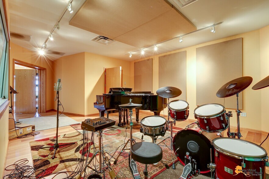 More Photos Of 1075 S Inner Springer Loop, Palmer Industrial For Sale