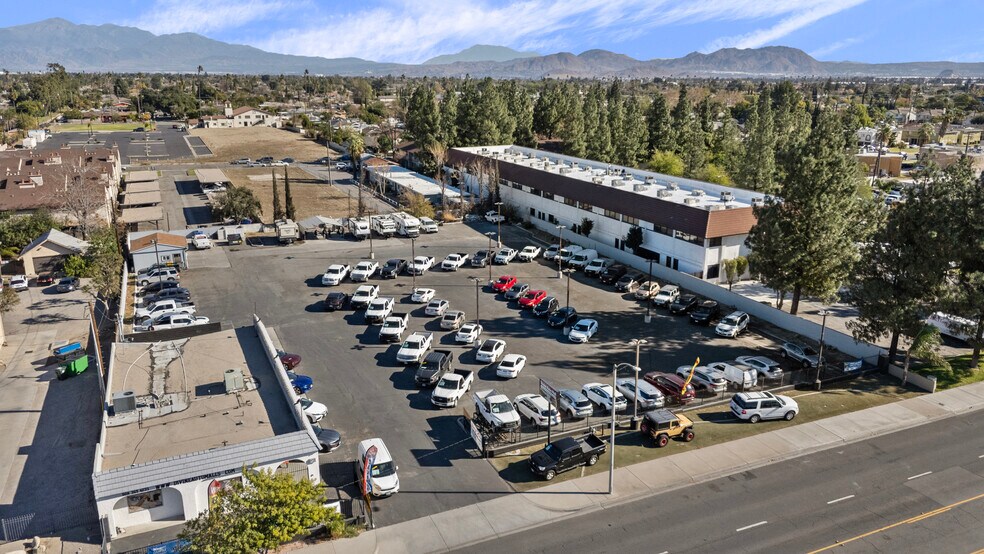 More Photos Of 9135 Sierra Ave, Fontana Auto Dealership For Sale