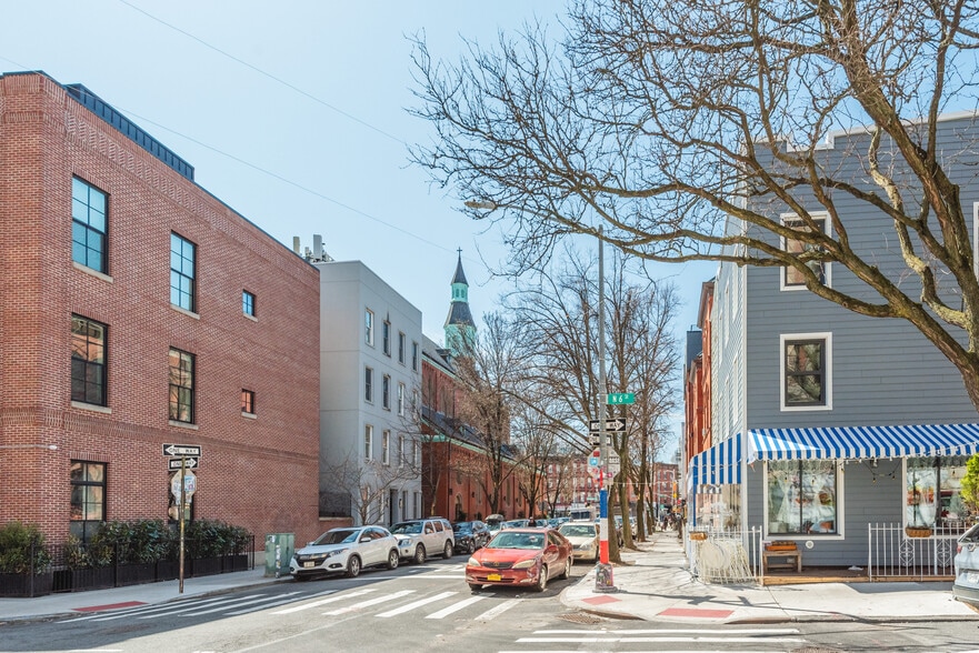 More Photos Of 51 Havemeyer St, Brooklyn Storefront Retail Office For Sale