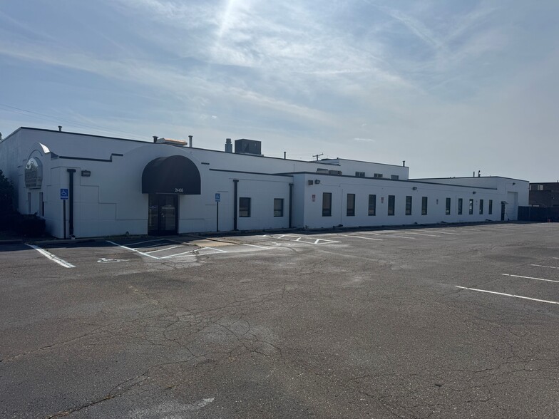 Primary Photo Of 24435 Halsted Rd, Farmington Hills Research And Development For Sale