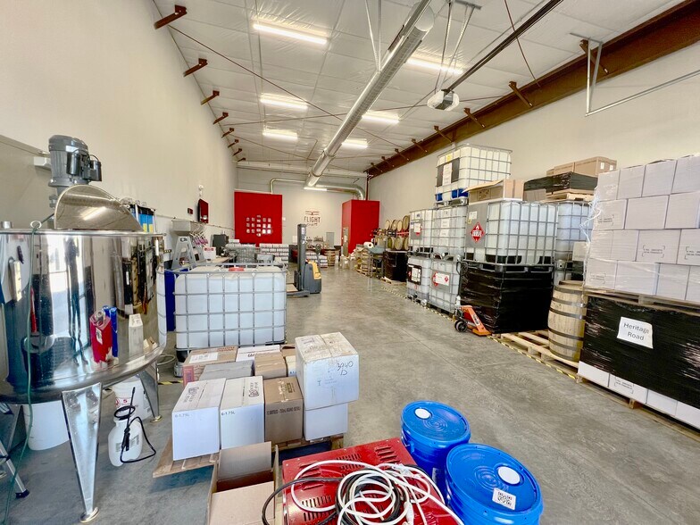 More Photos Of 3940 Dickerson Pike, Nashville Light Distribution For Lease