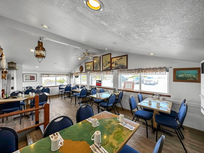 More Photos Of 1901 Buhne, Eureka Restaurant For Sale