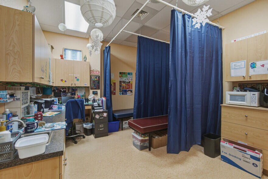 More Photos Of 1000 Innovation Ave, North Port Freestanding For Sale