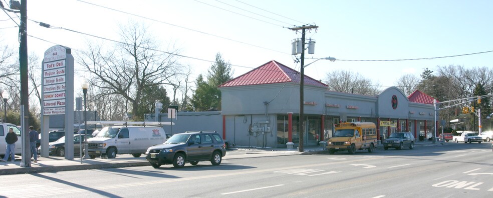 More Photos Of 440 Rochelle Ave, Rochelle Park Unknown For Lease