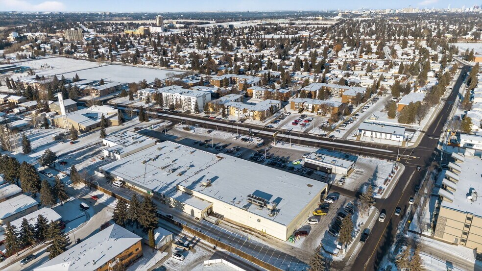 More Photos Of 11411 40th Ave, Edmonton Storefront For Lease