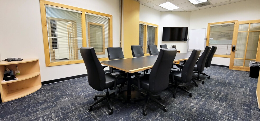 More Photos Of 44 Cook St, Denver Office For Lease