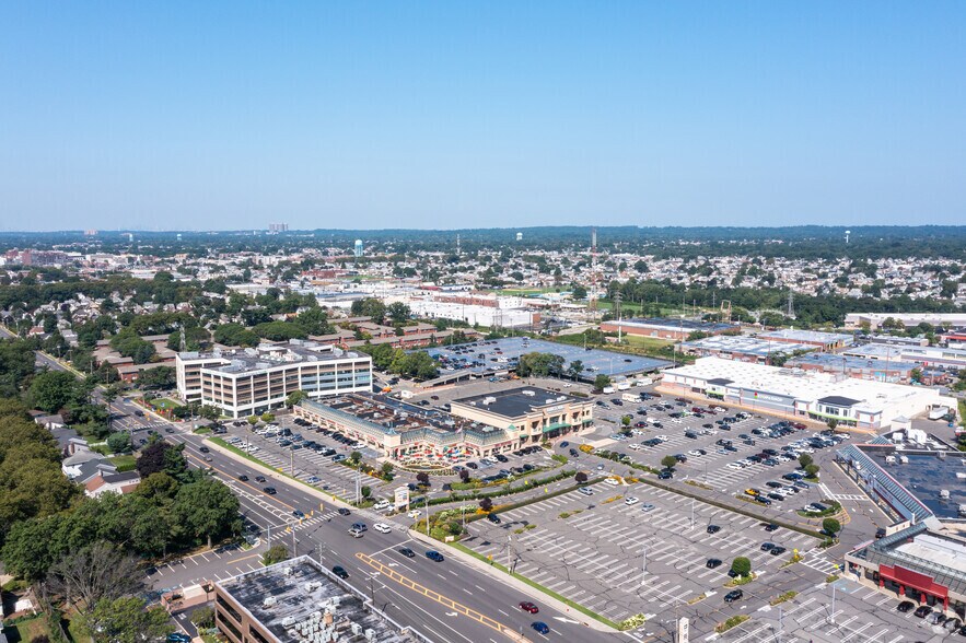 More Photos Of 1 Old Country Rd, Carle Place Office For Lease