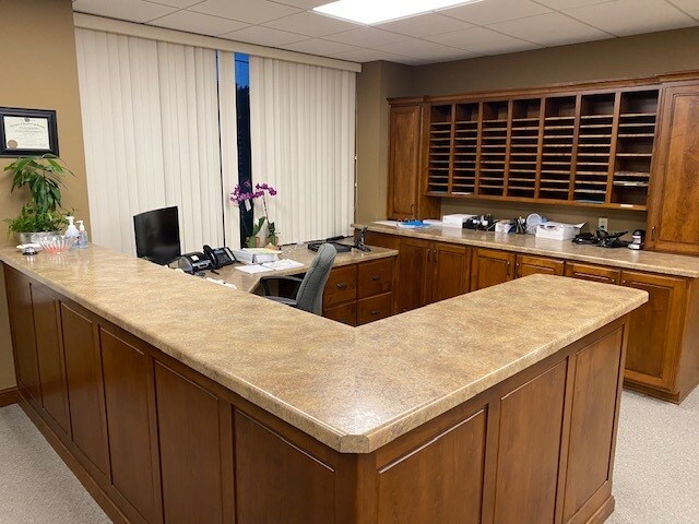 More Photos Of 1809-1817 Deckner Ave, Green Bay Office Residential For Lease