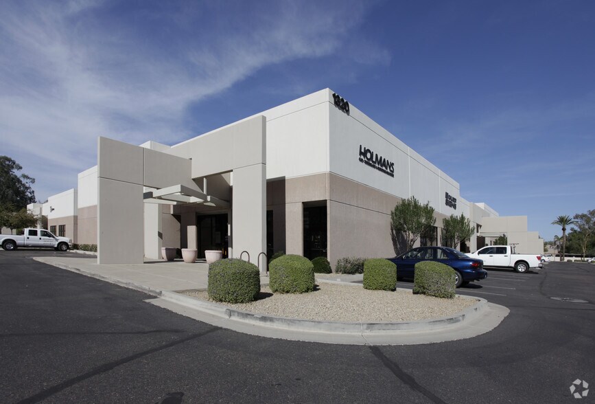 More Photos Of 1320 S Priest Dr, Tempe Warehouse For Lease