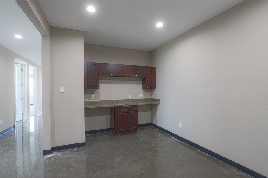 More Photos Of 21215 FM 529 Rd, Cypress Warehouse For Lease