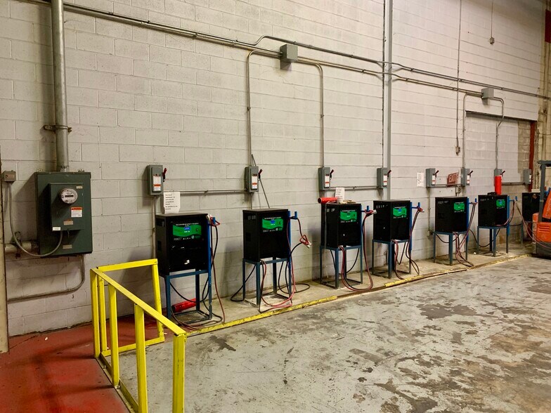 More Photos Of 11360 E State Route 114, Momence Manufacturing For Lease