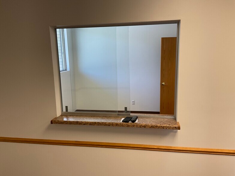 More Photos Of 1650 45th St, Munster Office For Sale