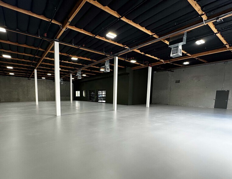 More Photos Of 1185 Joshua Way, Vista Manufacturing For Sale