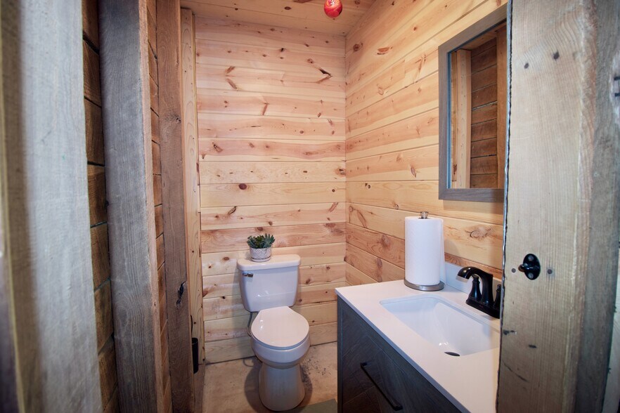 More Photos Of 3476 Fairview Rd, Lewisburg Specialty For Sale