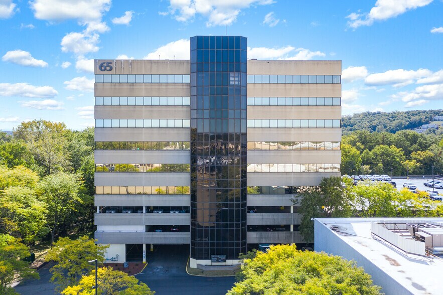 More Photos Of 65 Willowbrook Blvd, Wayne Office For Lease