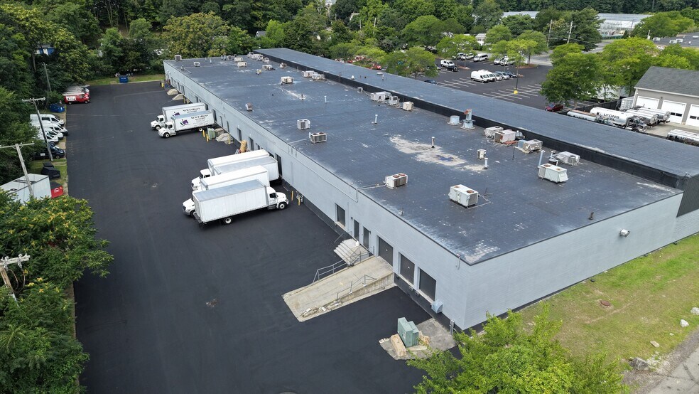 More Photos Of 215 Salem St, Woburn Research And Development For Lease