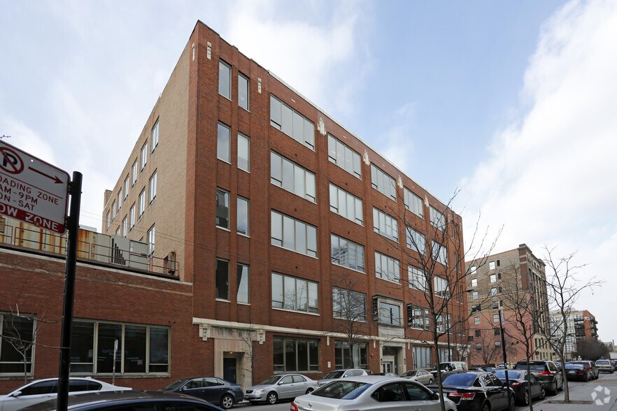 More Photos Of 322 S Green St, Chicago Office For Lease