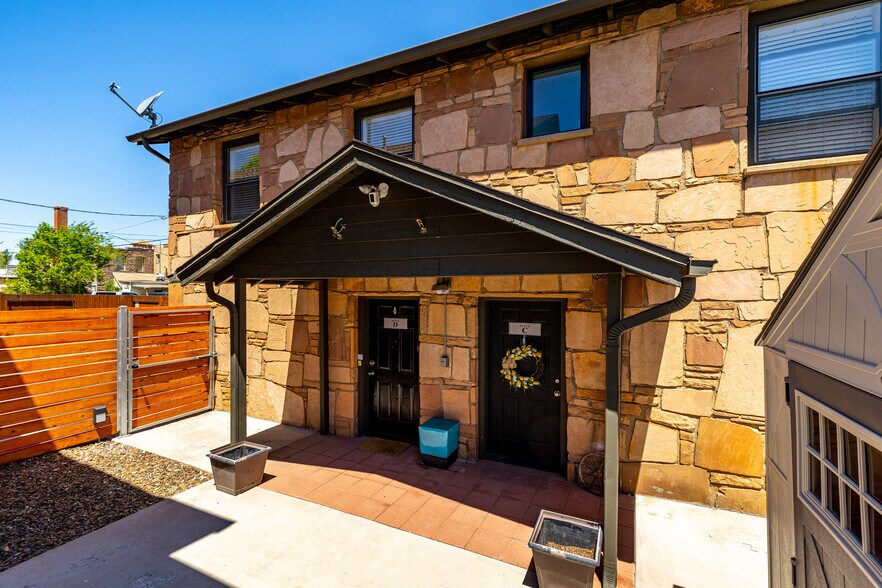 More Photos Of 116 S 1st St, Williams Office For Sale