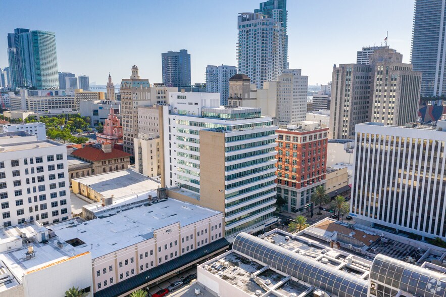 More Photos Of 14 NE 1st Ave, Miami Office For Lease