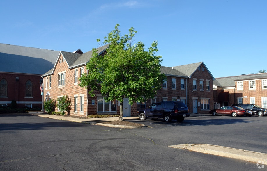 More Photos Of 9100 Church St, Manassas Office For Sale