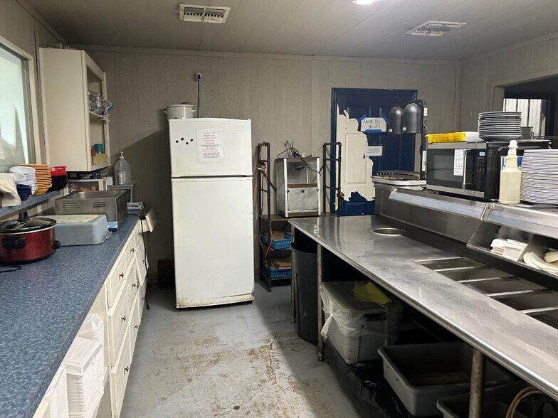 More Photos Of 9318 US Highway 59 N, Atlanta Specialty For Sale