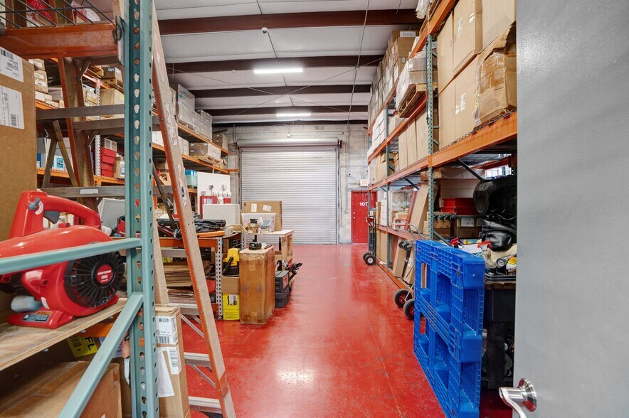 More Photos Of 1882 Porter Lake Dr, Sarasota Light Manufacturing For Sale