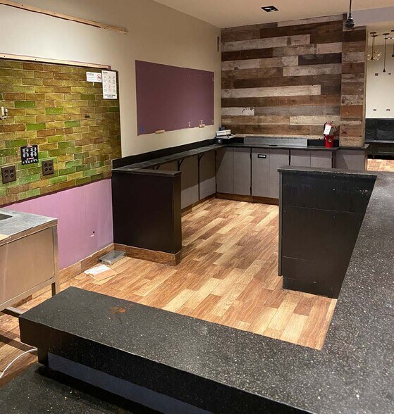 More Photos Of 878 Lexington Ave, New York Apartments For Lease