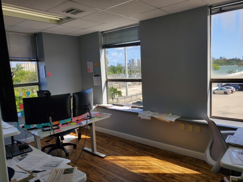 More Photos Of 1250 E Hallandale Beach Blvd, Hallandale Beach Office For Lease