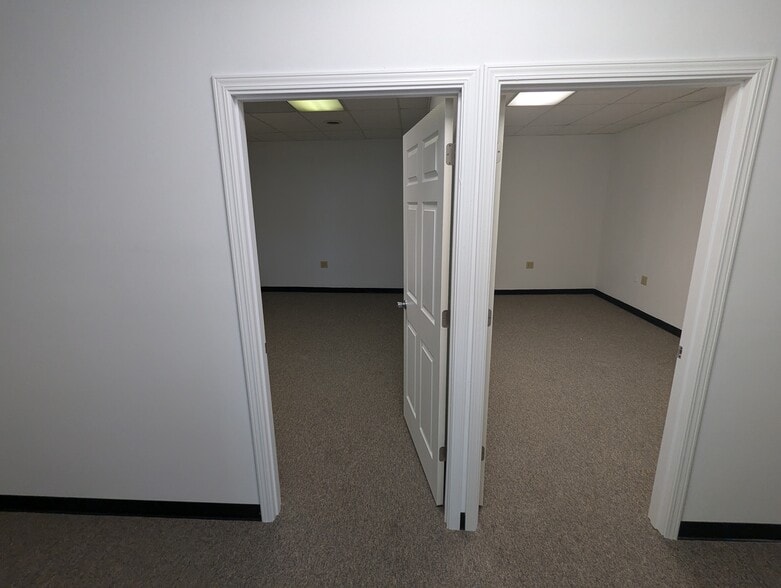 More Photos Of 603 Detroit St, La Porte Loft Creative Space For Sale